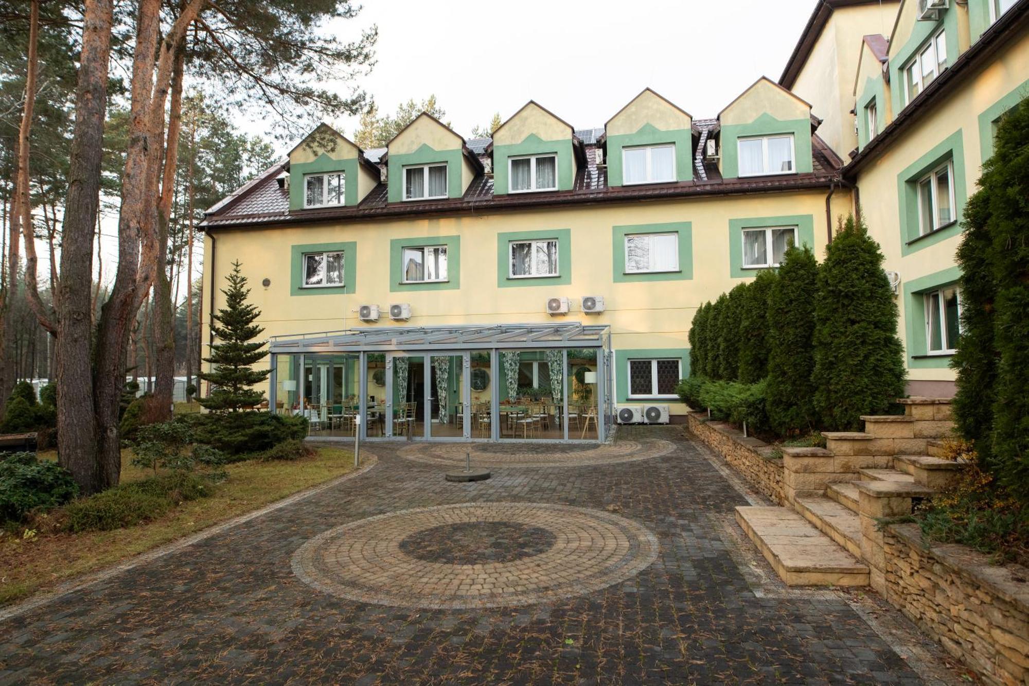Hotel Wilga By Katowice Airport Меженцице Экстерьер фото